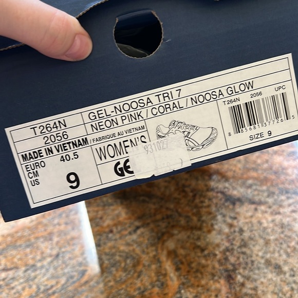 Retro ASICS sneakers women’s 9 - Picture 6 of 6